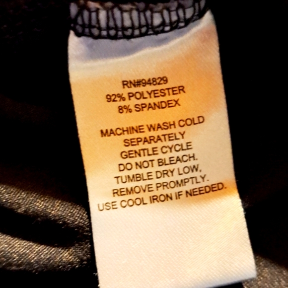 Harlow & Rose Black Off the Shoulder Top with Tie Sleeves Size 1X - Picture 5 of 5